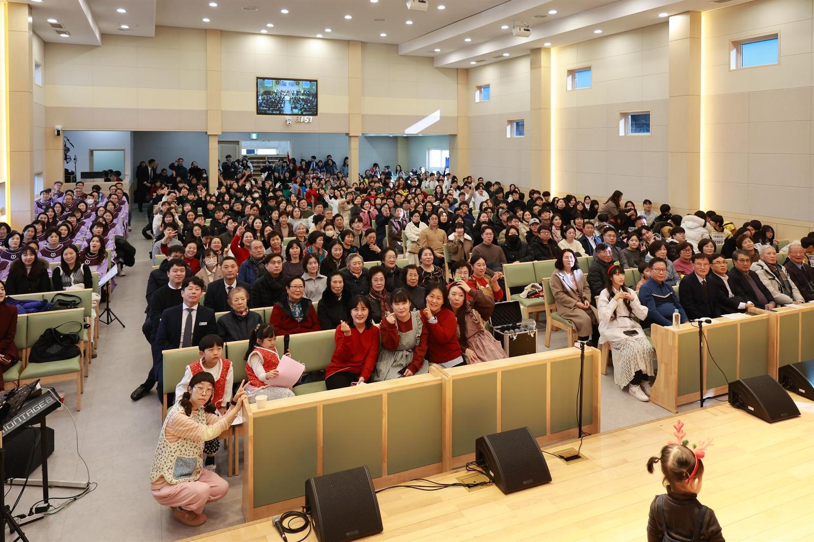 2025 성탄 축하예배 사진 11