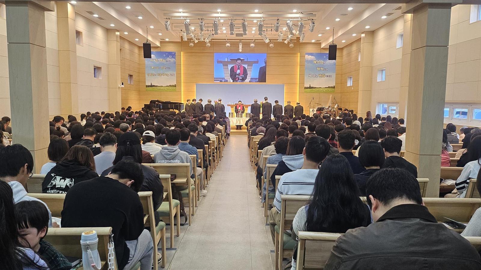 2026 종려주일 입교 성찬식 사진 3