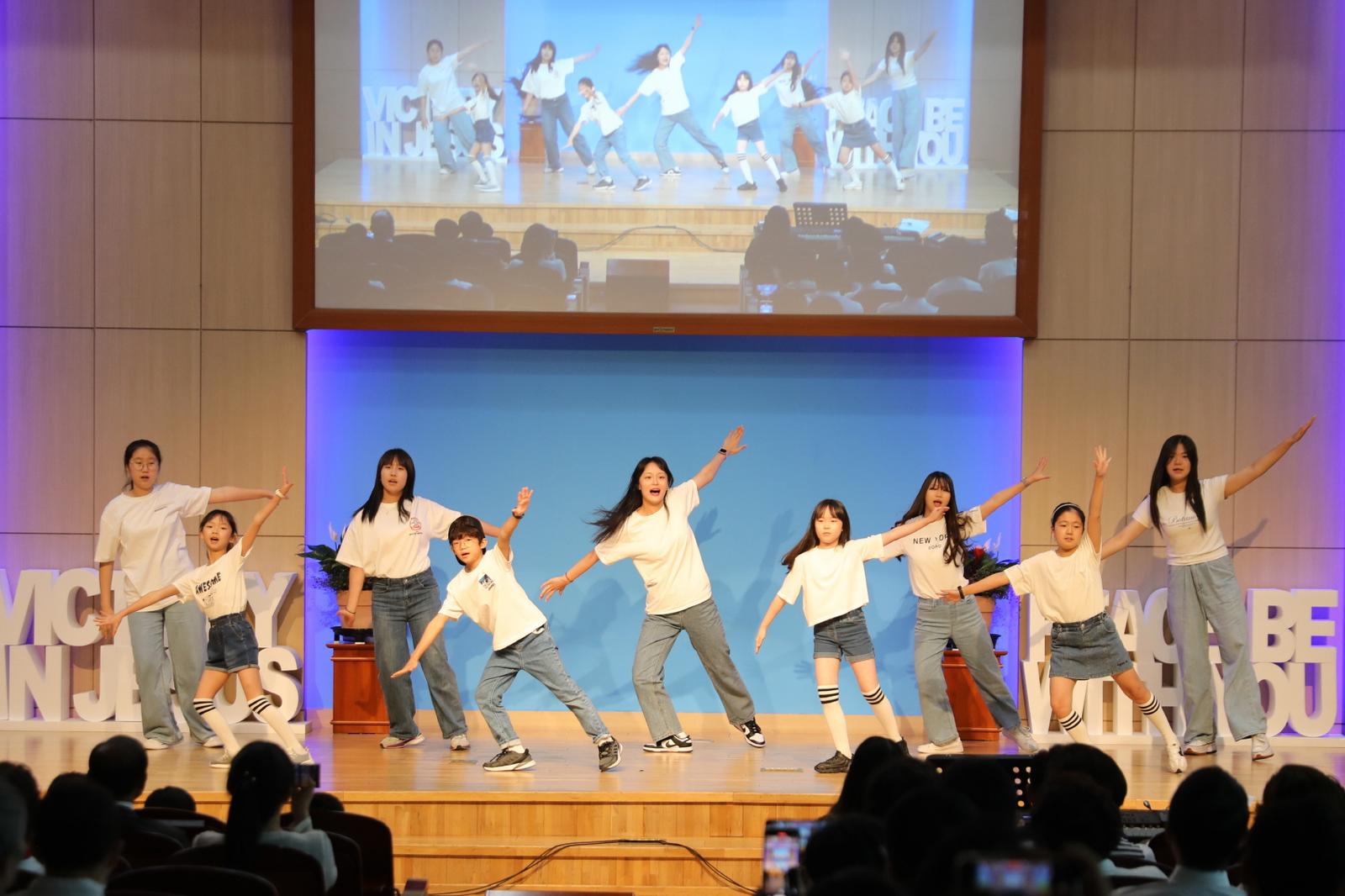 창립59주년 기념 '제3회 감사찬양제' 사진 49