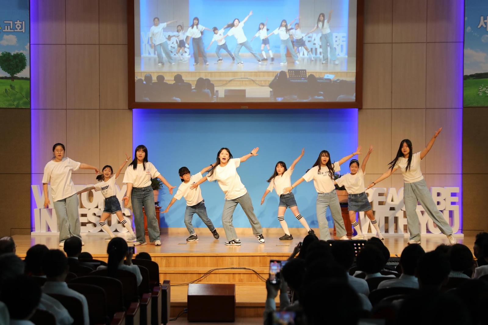 창립59주년 기념 '제3회 감사찬양제' 사진 51
