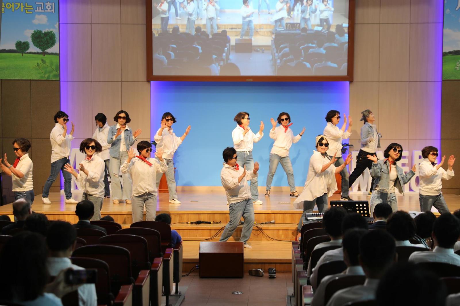 창립59주년 기념 '제3회 감사찬양제' 사진 66