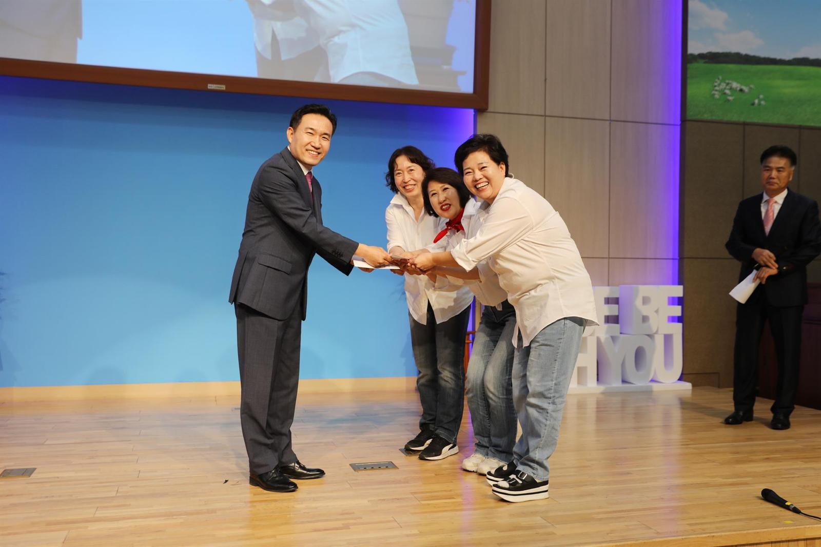 창립59주년 기념 '제3회 감사찬양제' 사진 92