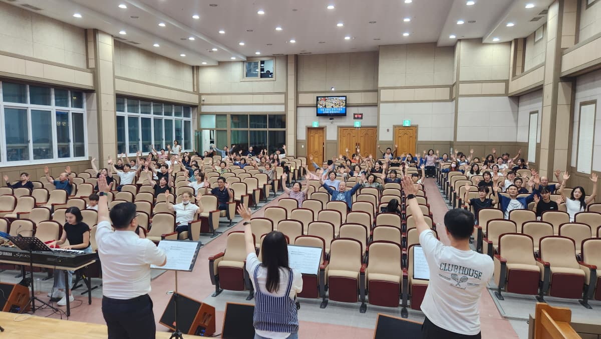 '원당대로 820번 1길 5' 원당교회 성전에서의 마지막 금요예배 사진 15