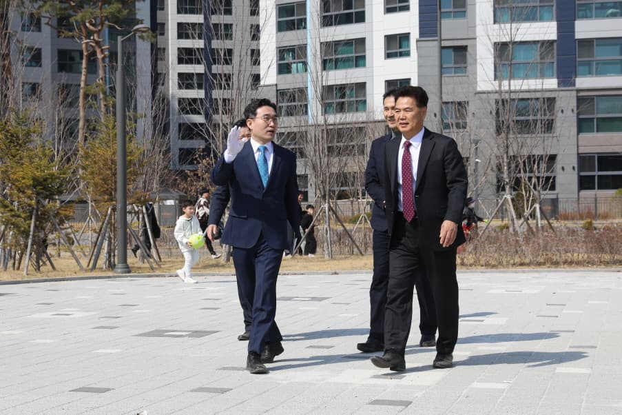 23년 비전센타 기공감사 예배 사진 38