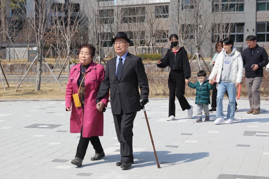 23년 비전센타 기공감사 예배 사진 46